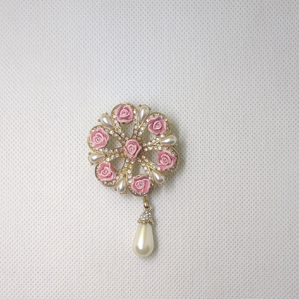 Elegant Pink and Gold Floral Brooch
